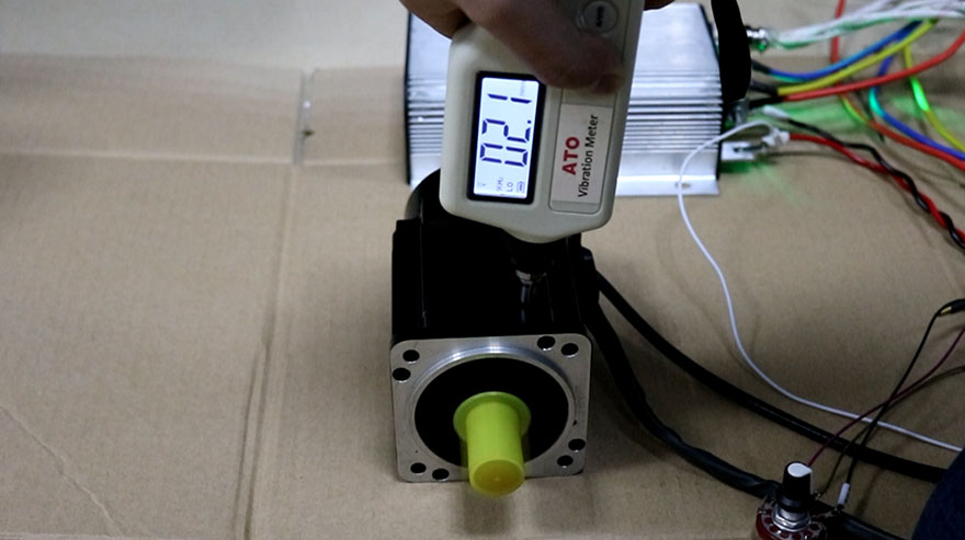 Practical testing of vibration meter